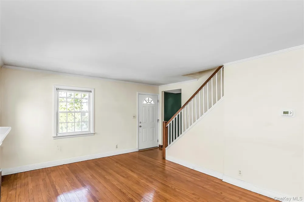 26 Ridge Drive Manhasset, NY 11030