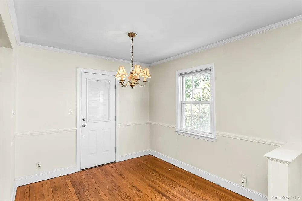 26 Ridge Drive Manhasset, NY 11030