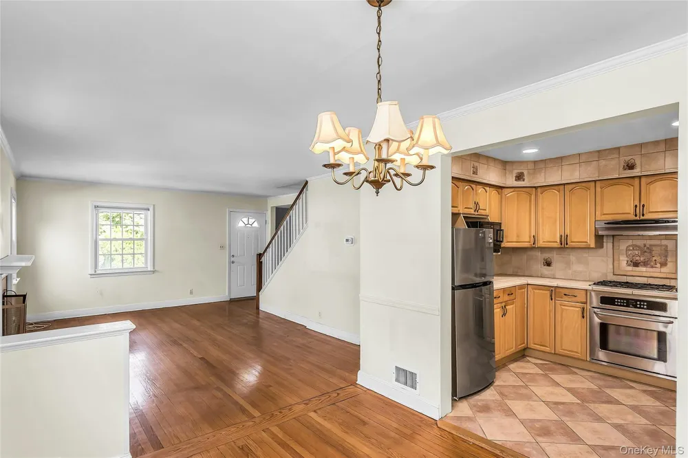 26 Ridge Drive Manhasset, NY 11030