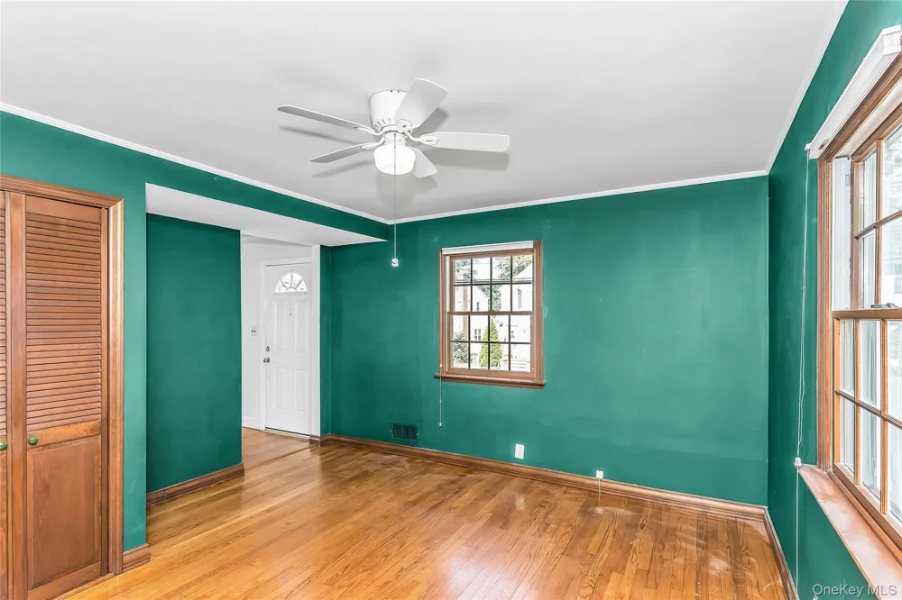 26 Ridge Drive Manhasset, NY 11030