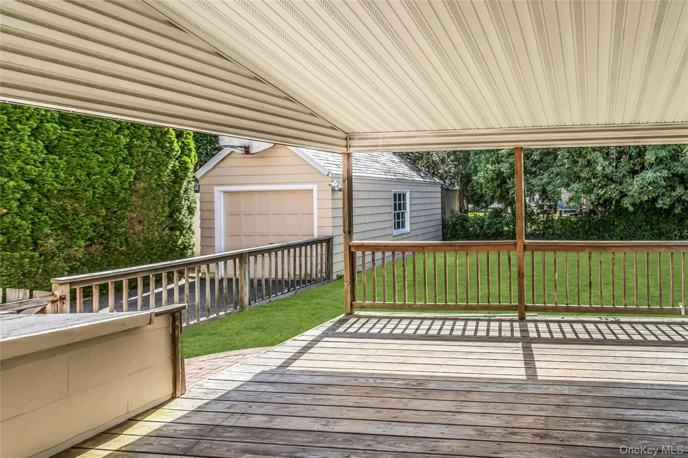 26 Ridge Drive Manhasset, NY 11030