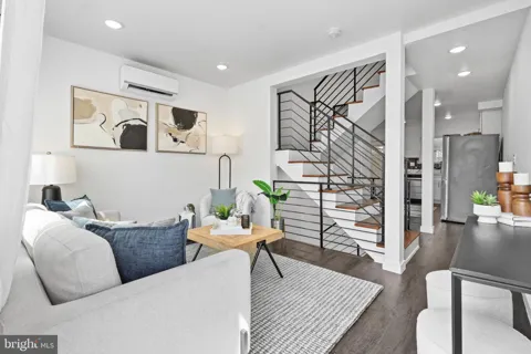 39 W WILDEY STREET