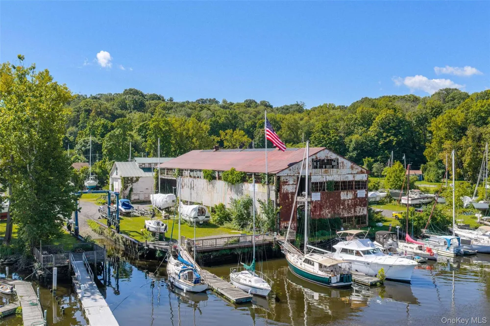 140 1st Street Esopus, NY 12417