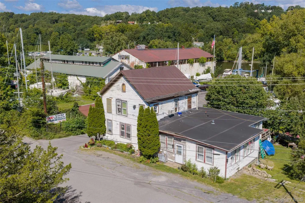 140 1st Street Esopus, NY 12417