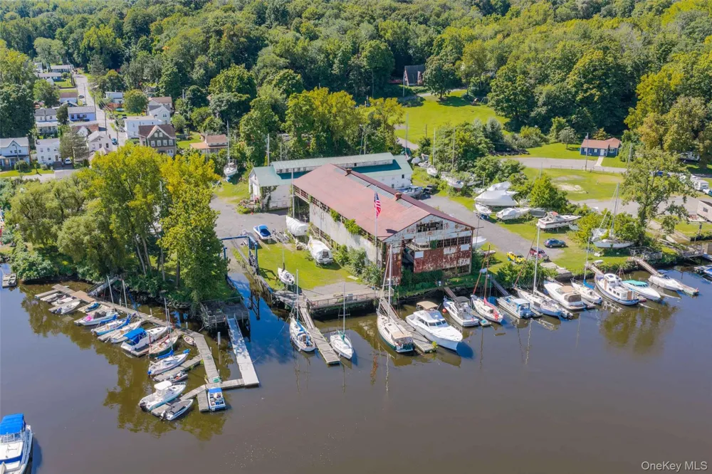140 1st Street Esopus, NY 12417