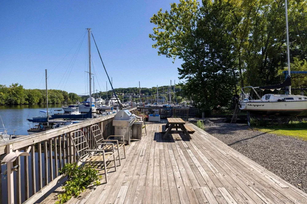140 1st Street Esopus, NY 12417