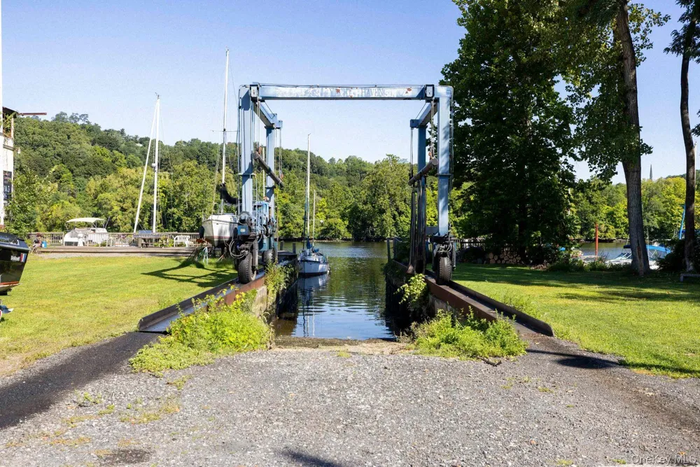 140 1st Street Esopus, NY 12417