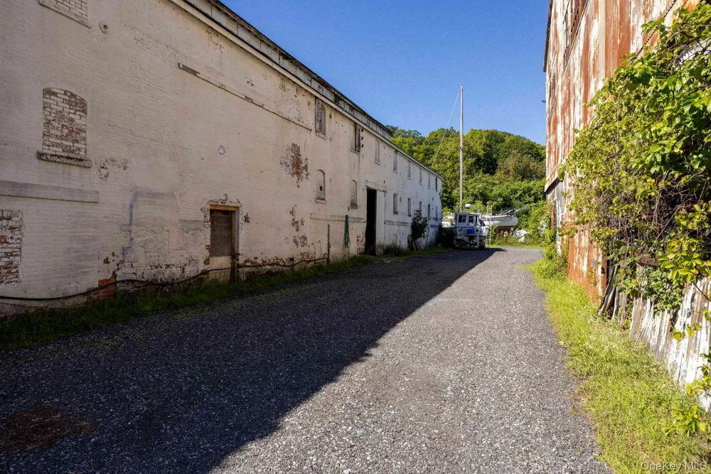 140 1st Street Esopus, NY 12417