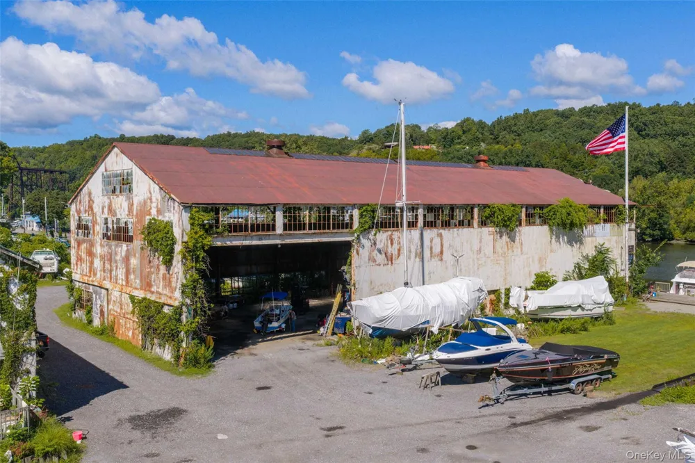 140 1st Street Esopus, NY 12417