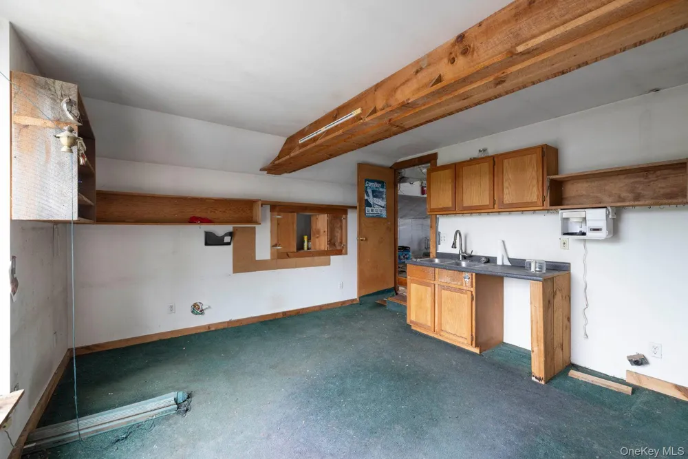 140 1st Street Esopus, NY 12417