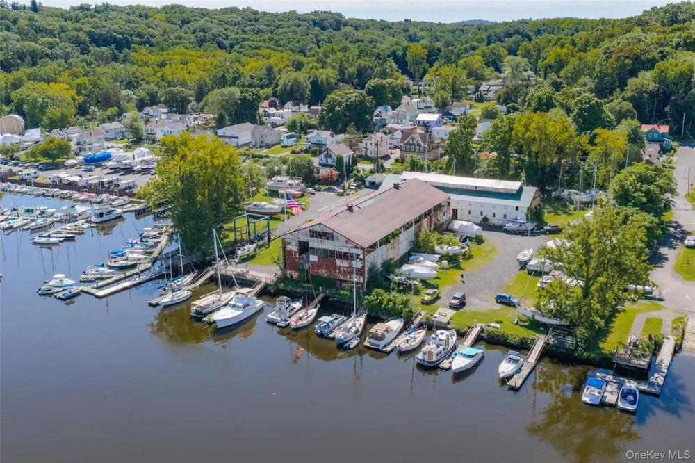 140 1st Street Esopus, NY 12417