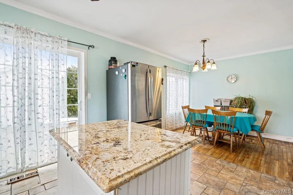 125 W 3rd Street Ronkonkoma, NY 11779