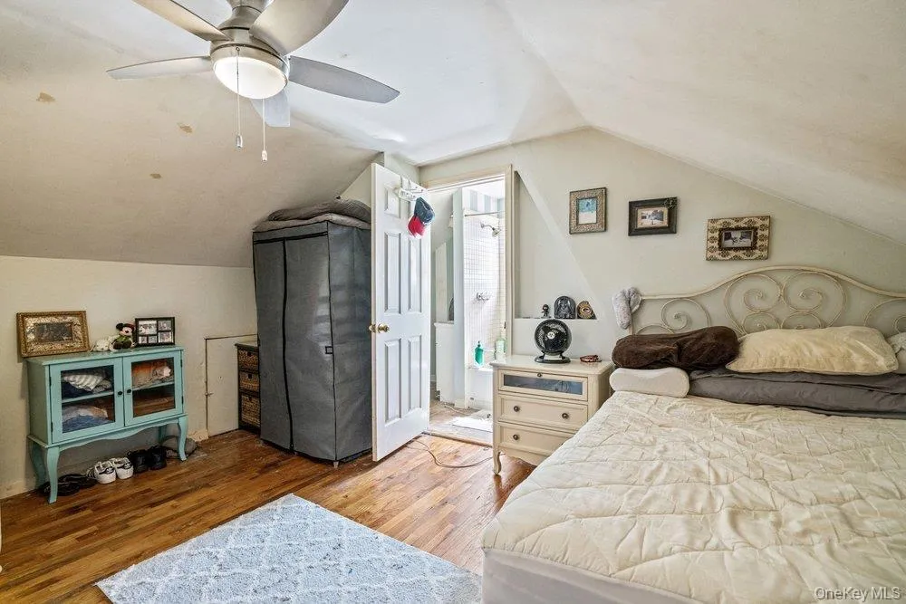 125 W 3rd Street Ronkonkoma, NY 11779