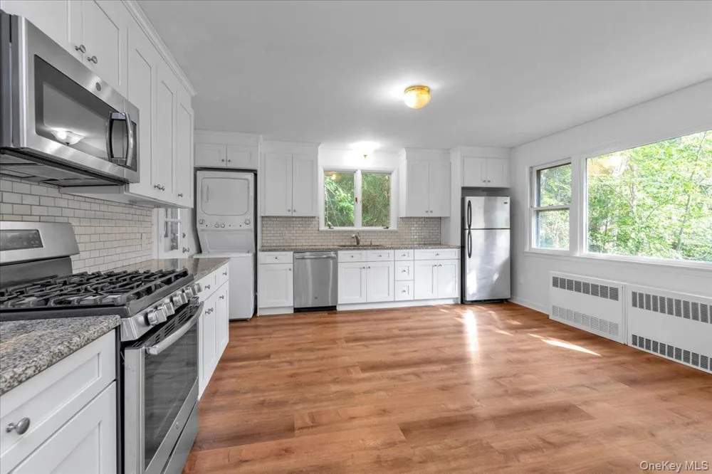 22 Putnam Avenue Glen Cove, NY 11542