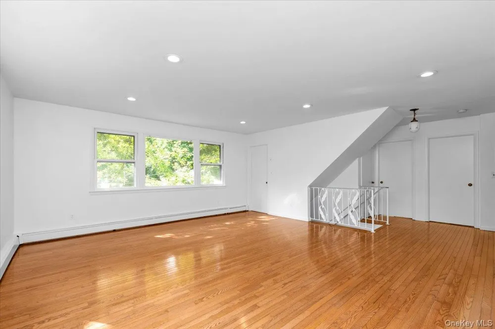 22 Putnam Avenue Glen Cove, NY 11542