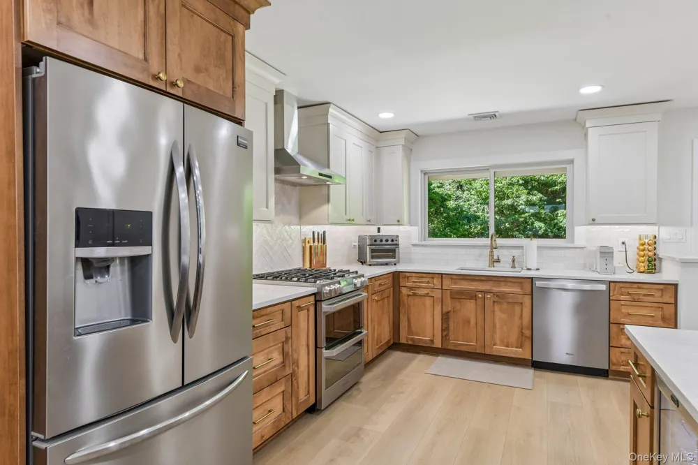 230 Union Avenue Holbrook, NY 11741