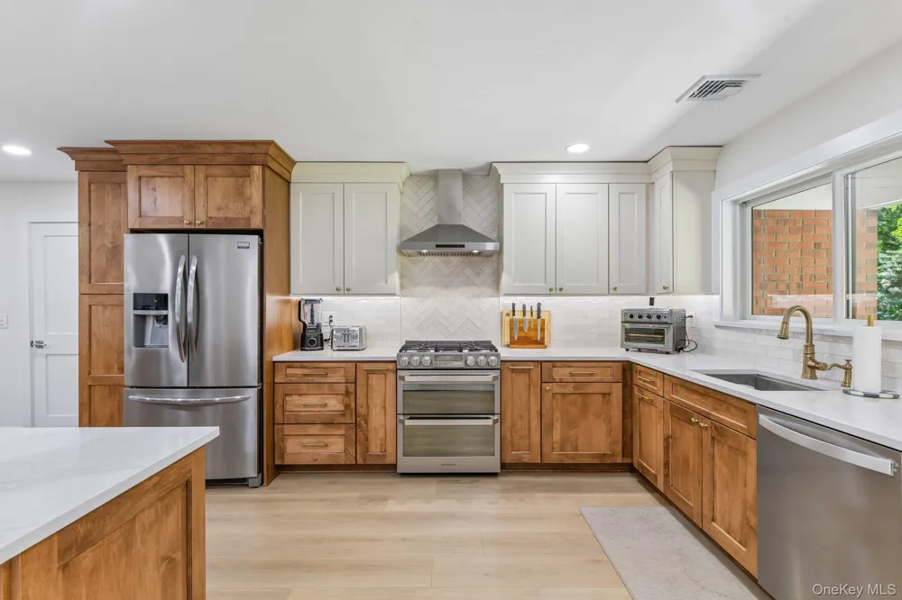 230 Union Avenue Holbrook, NY 11741