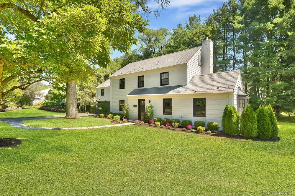 22 Paddington Road Scarsdale, NY 10583