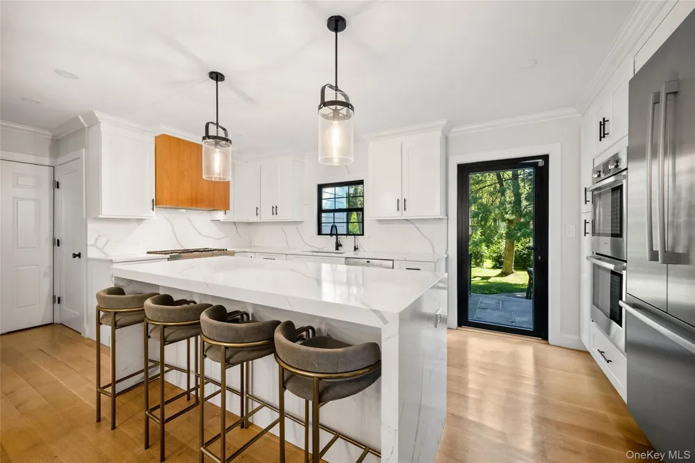 22 Paddington Road Scarsdale, NY 10583