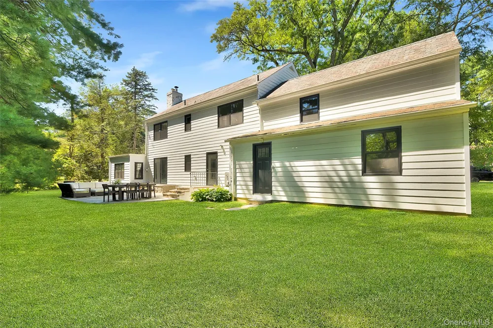22 Paddington Road Scarsdale, NY 10583