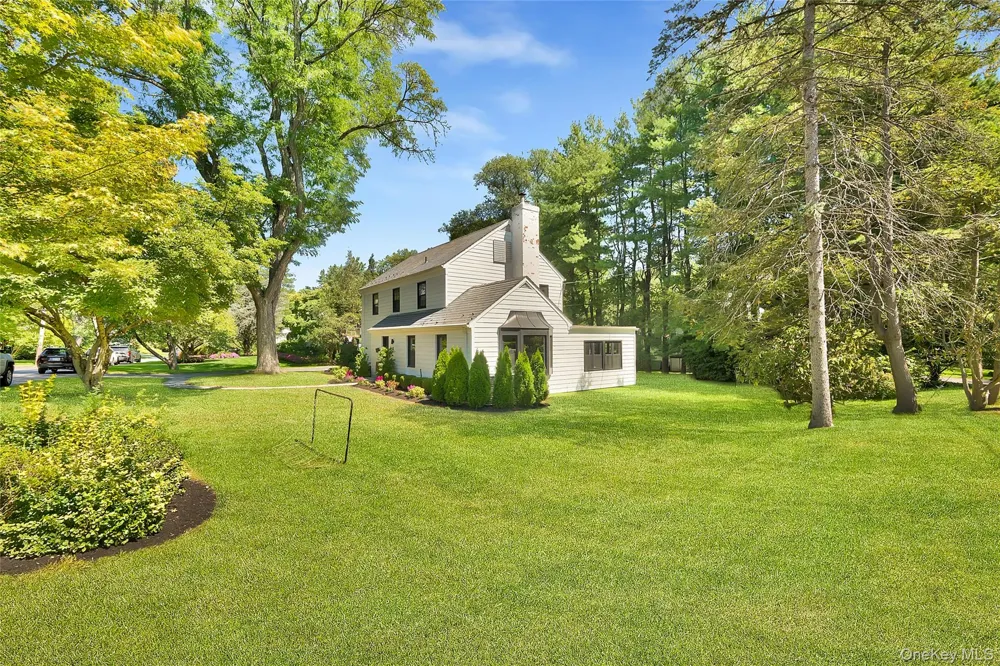 22 Paddington Road Scarsdale, NY 10583