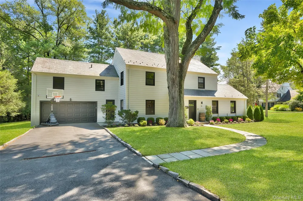 22 Paddington Road Scarsdale, NY 10583