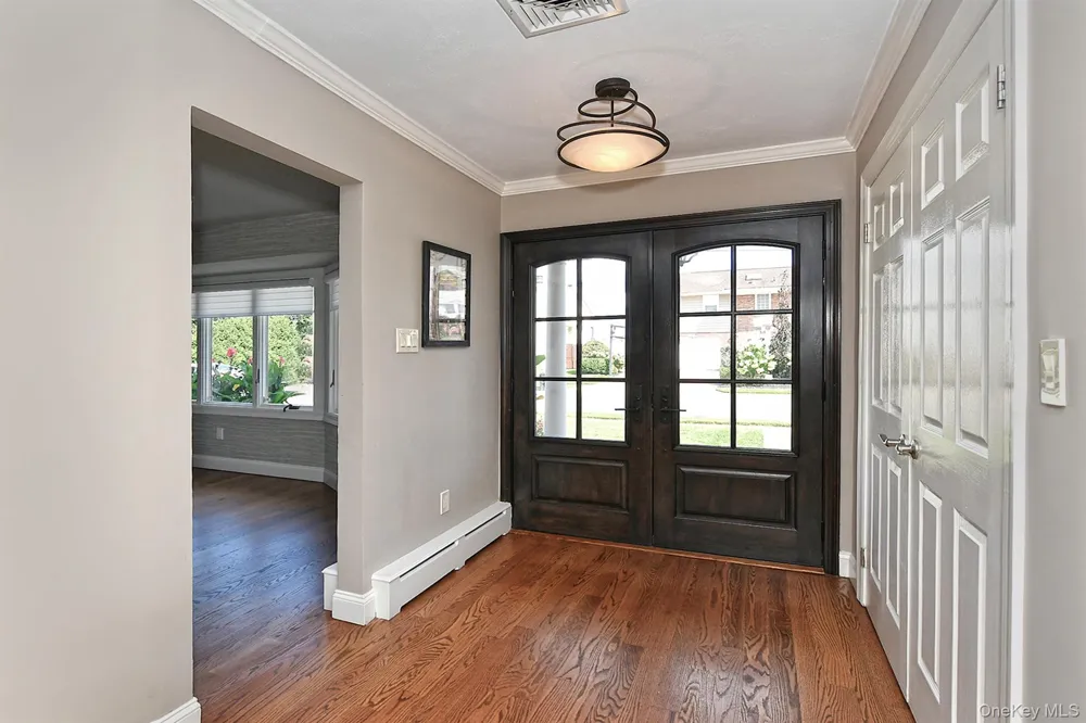 3142 Wynsum Avenue Merrick, NY 11566
