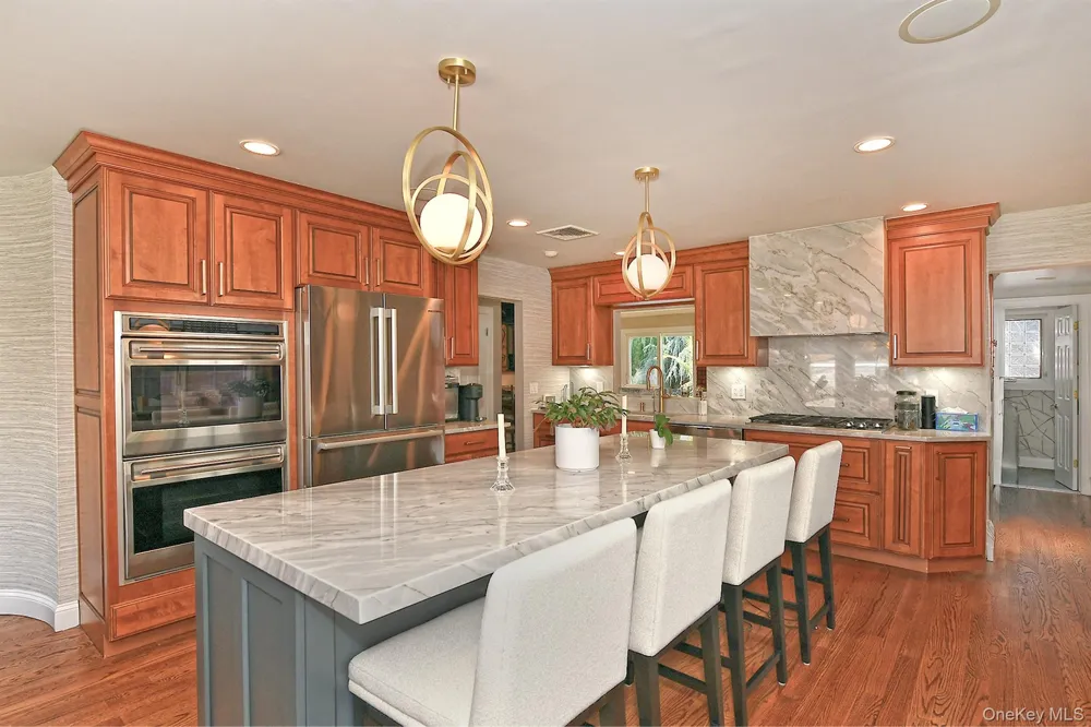 3142 Wynsum Avenue Merrick, NY 11566