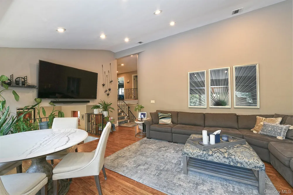 3142 Wynsum Avenue Merrick, NY 11566
