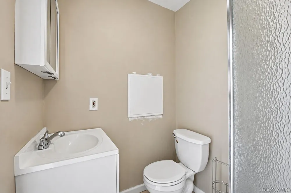 292 Roosevelt Avenue Freeport, NY 11520