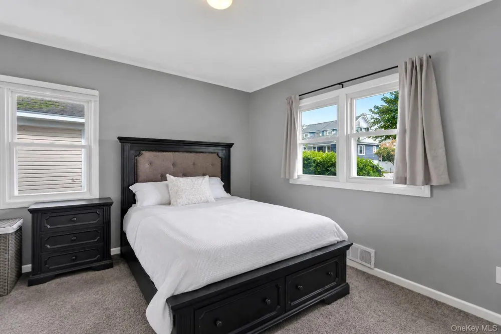 292 Roosevelt Avenue Freeport, NY 11520