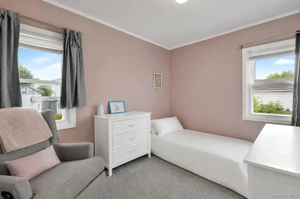 292 Roosevelt Avenue Freeport, NY 11520