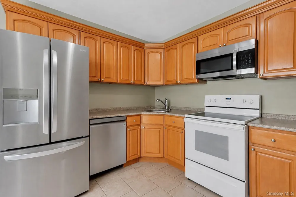 292 Roosevelt Avenue Freeport, NY 11520