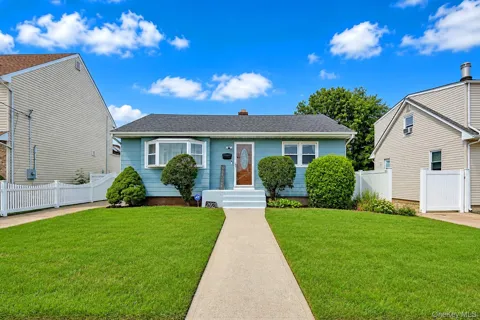 292 Roosevelt Avenue