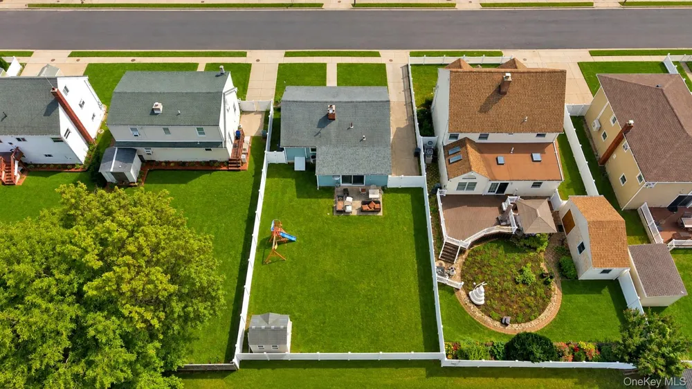 292 Roosevelt Avenue Freeport, NY 11520