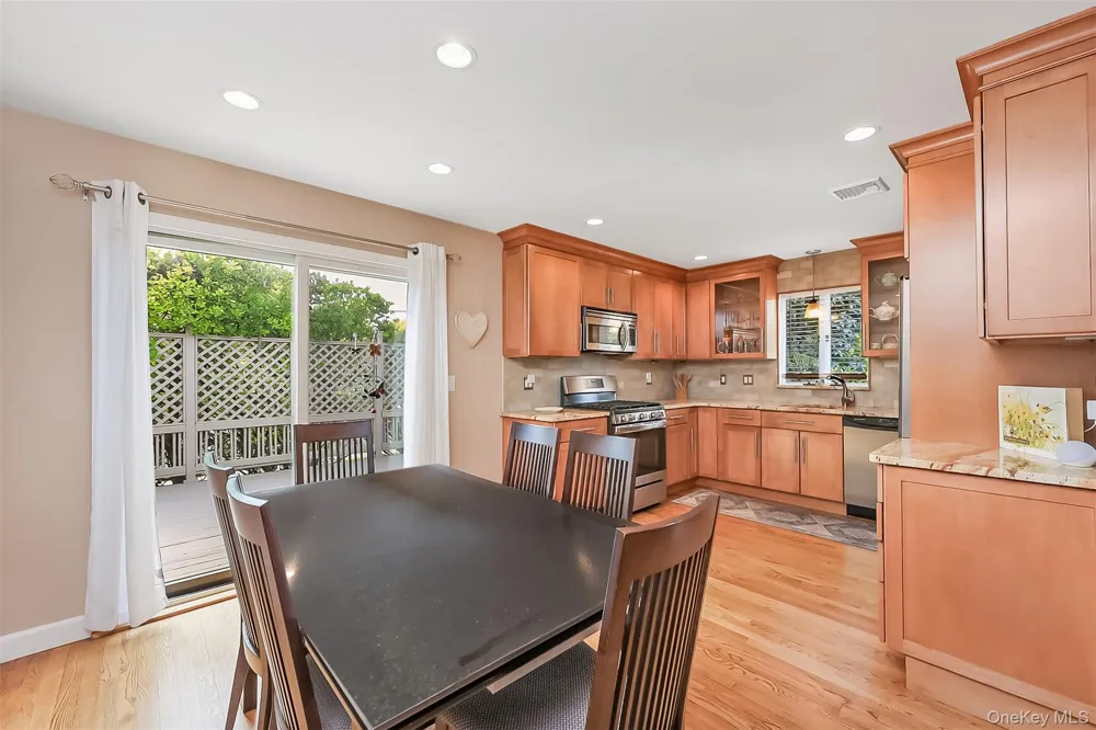 65 Graham Street Farmingdale, NY 11735