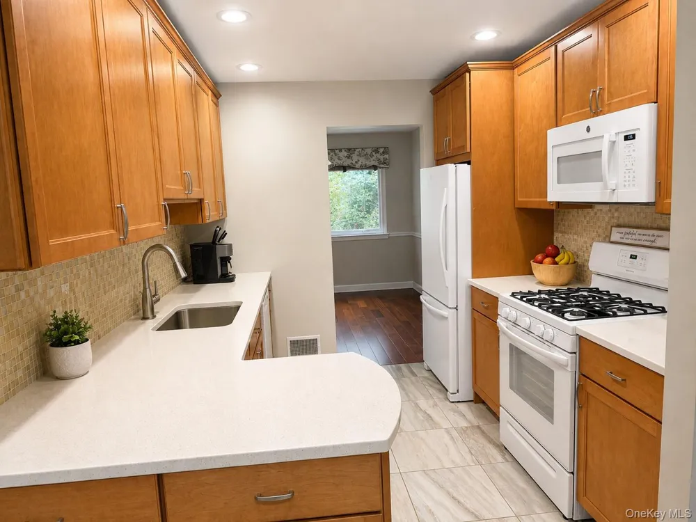 11 Timber Ridge #11 Mount Kisco, NY 10549