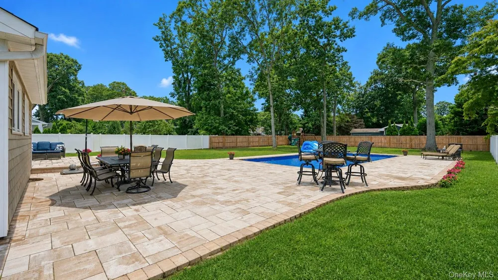 282 6th Avenue Saint James, NY 11780