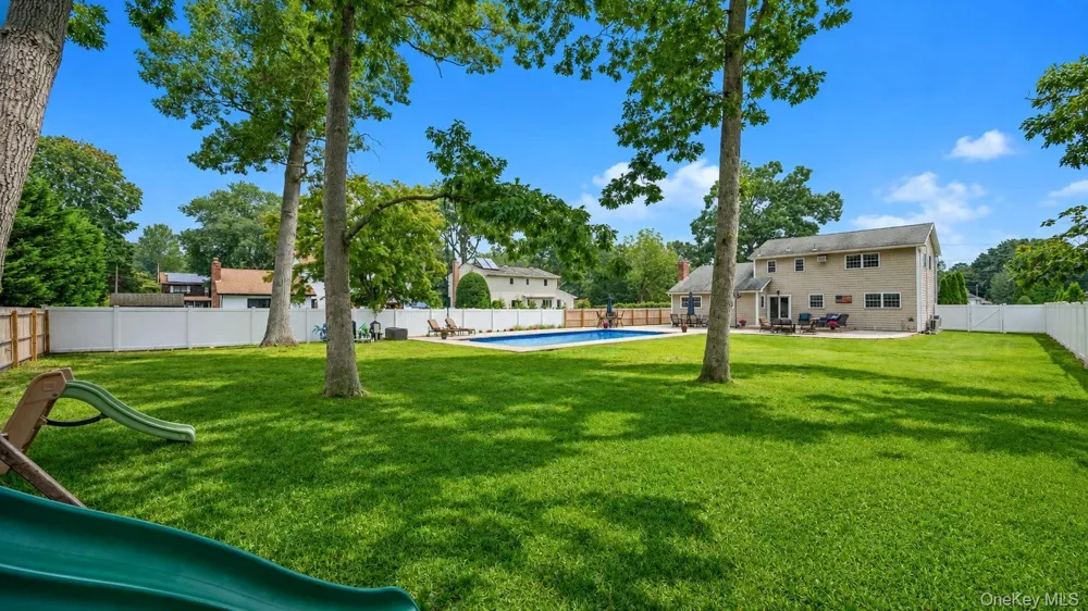282 6th Avenue Saint James, NY 11780