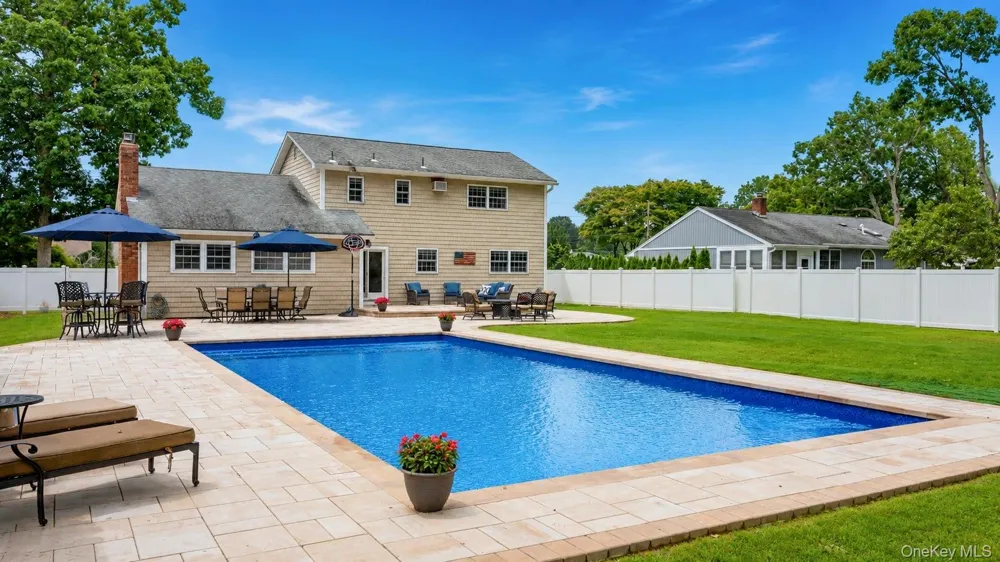 282 6th Avenue Saint James, NY 11780
