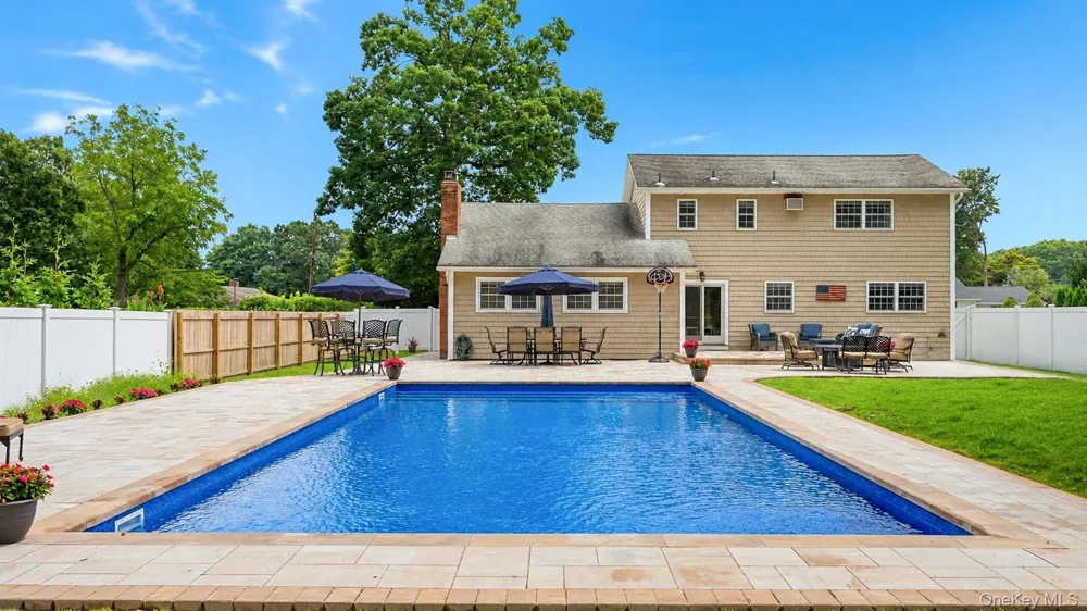 282 6th Avenue Saint James, NY 11780