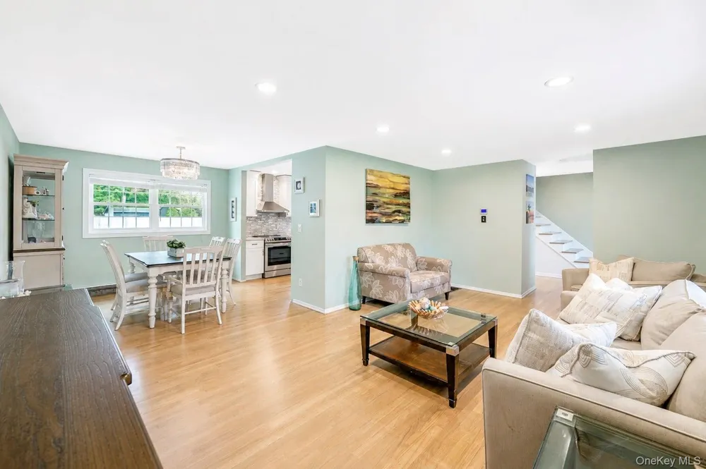282 6th Avenue Saint James, NY 11780