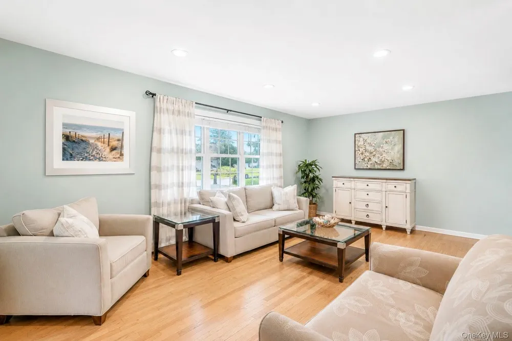 282 6th Avenue Saint James, NY 11780