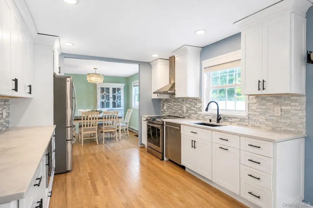 282 6th Avenue Saint James, NY 11780