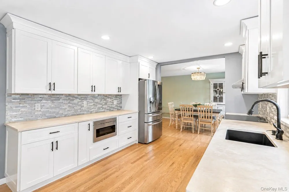 282 6th Avenue Saint James, NY 11780