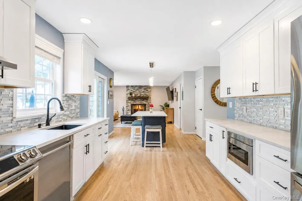 282 6th Avenue Saint James, NY 11780