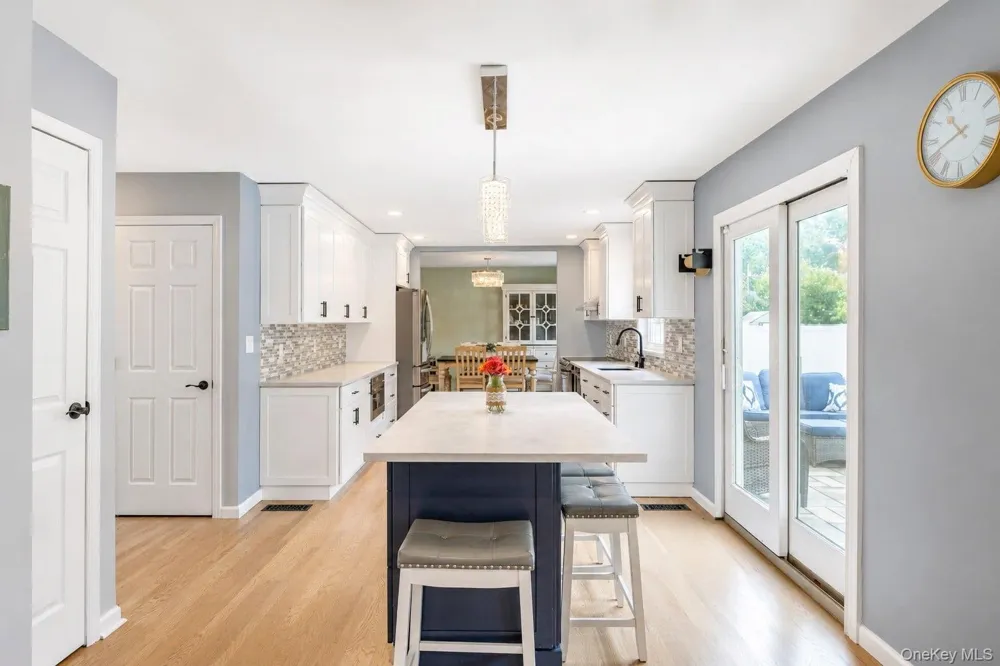 282 6th Avenue Saint James, NY 11780