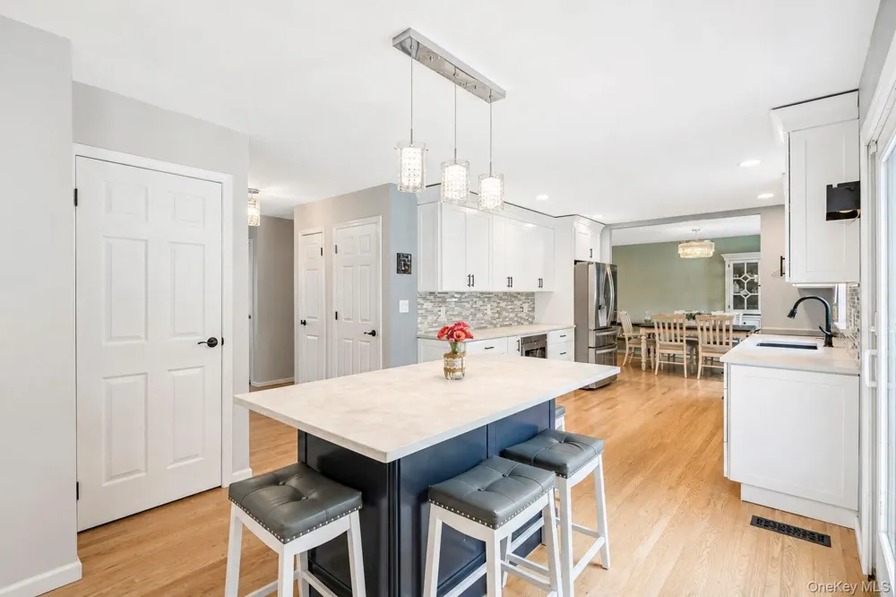 282 6th Avenue Saint James, NY 11780