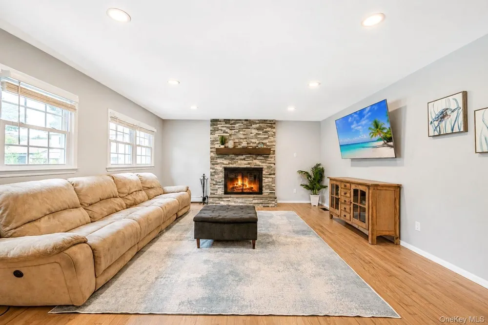 282 6th Avenue Saint James, NY 11780