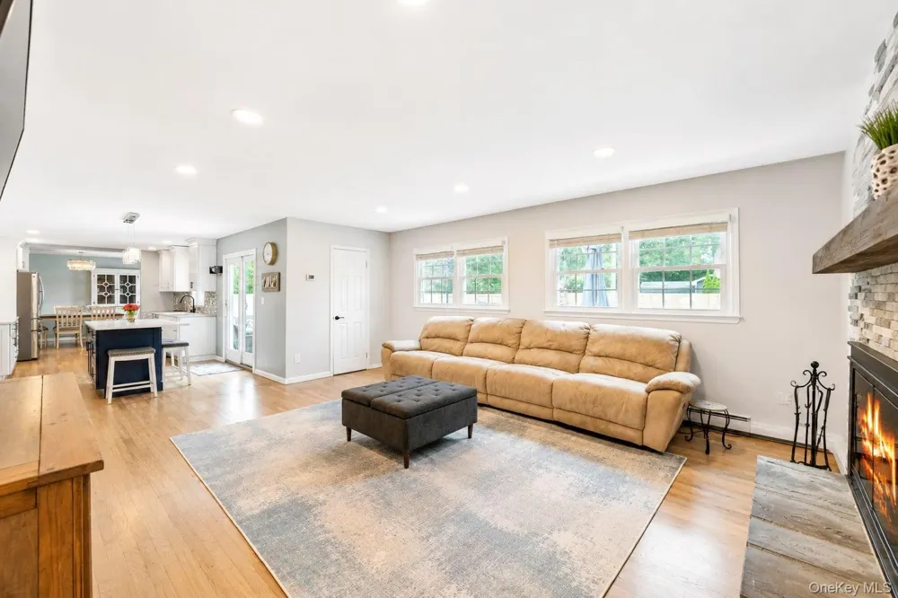 282 6th Avenue Saint James, NY 11780